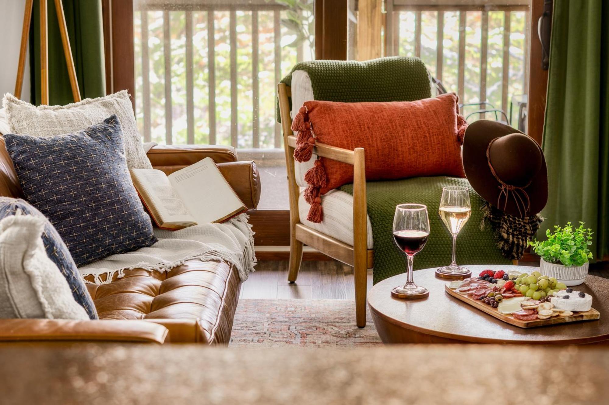 The Moondance Cabin By Lightfoot Stays Vacation Rentals سيفيرفيل المظهر الخارجي الصورة